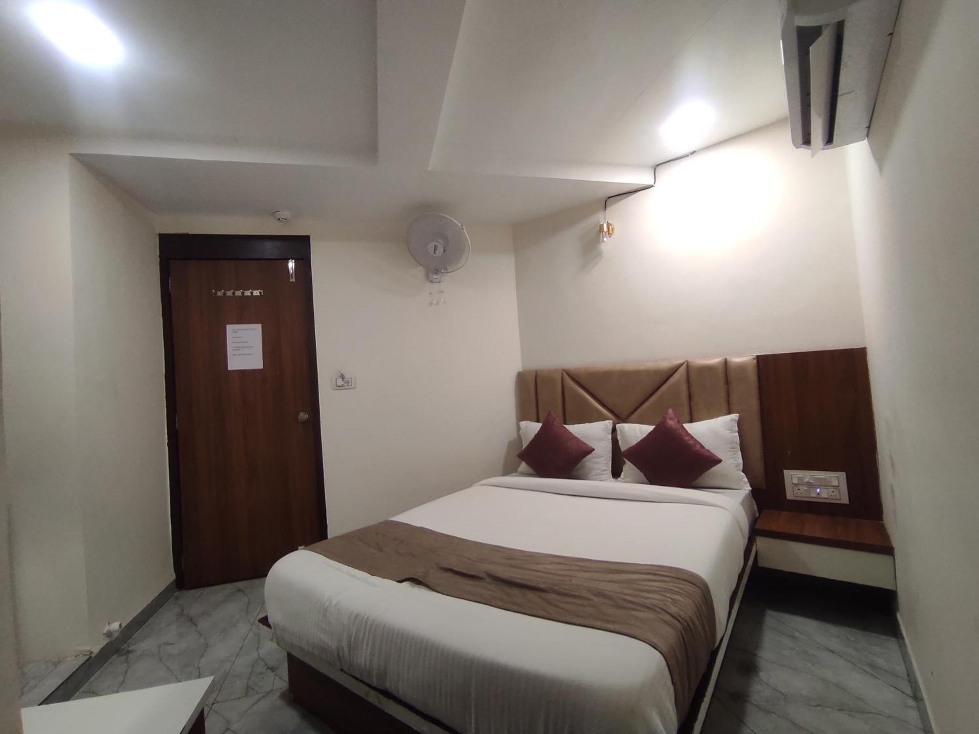 Earth Inn, Subhash Bridge, 3* Ahmedabad