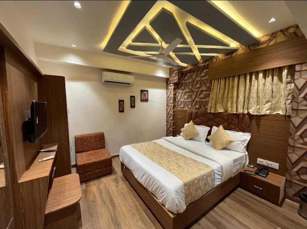 Season Hotel