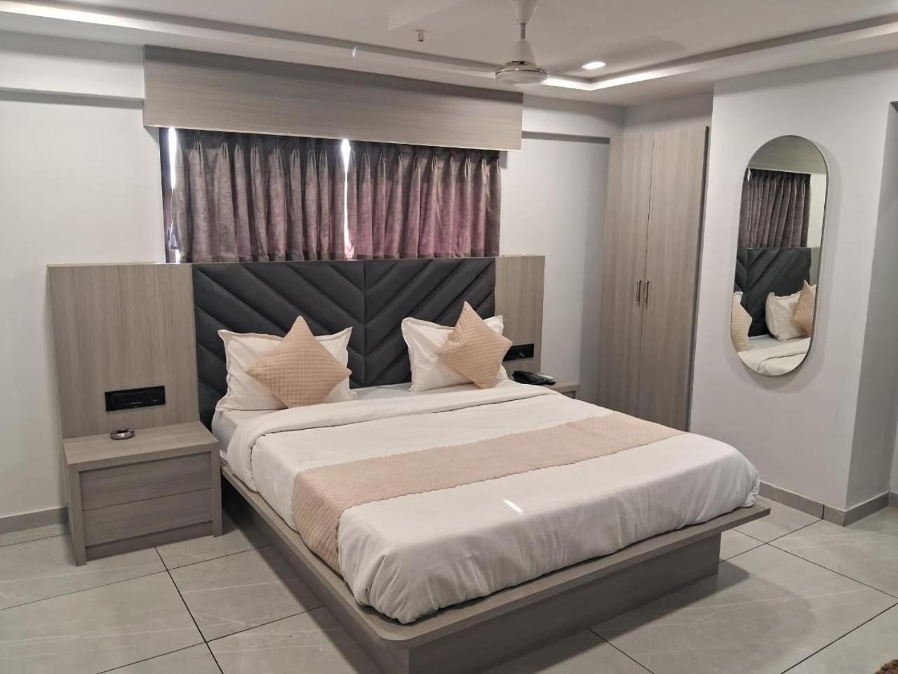 Hotel Shaligram Ahmedabad