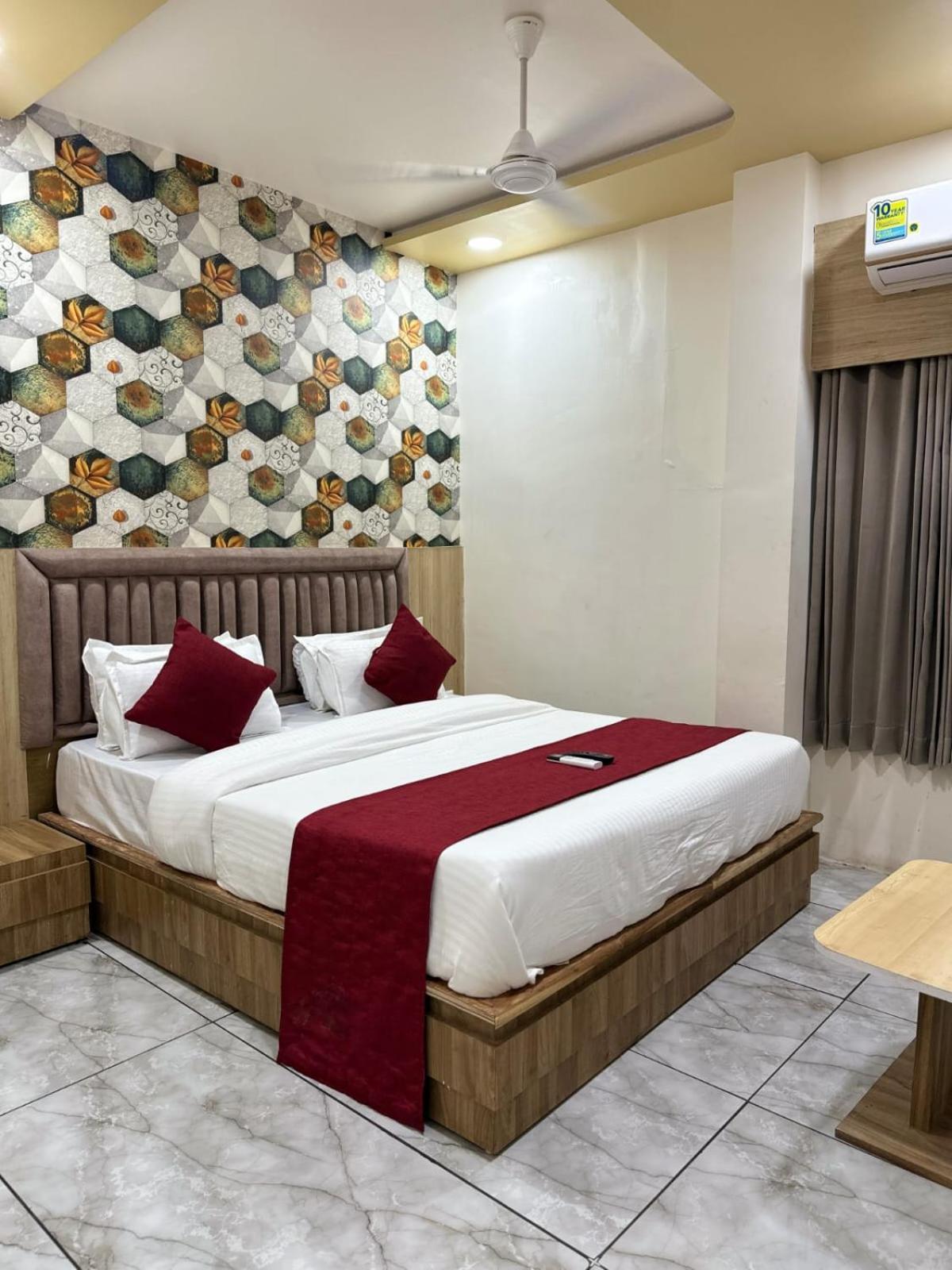 Alpine 2* Ahmedabad