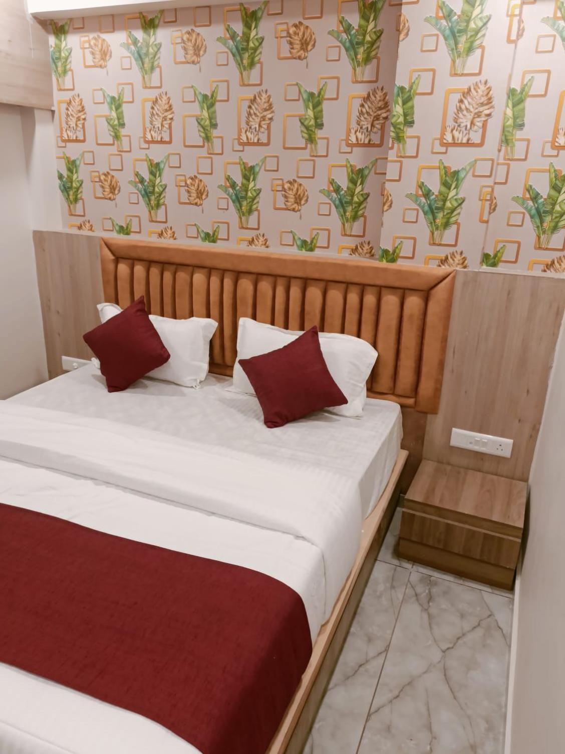 Alpine Hotel 2*