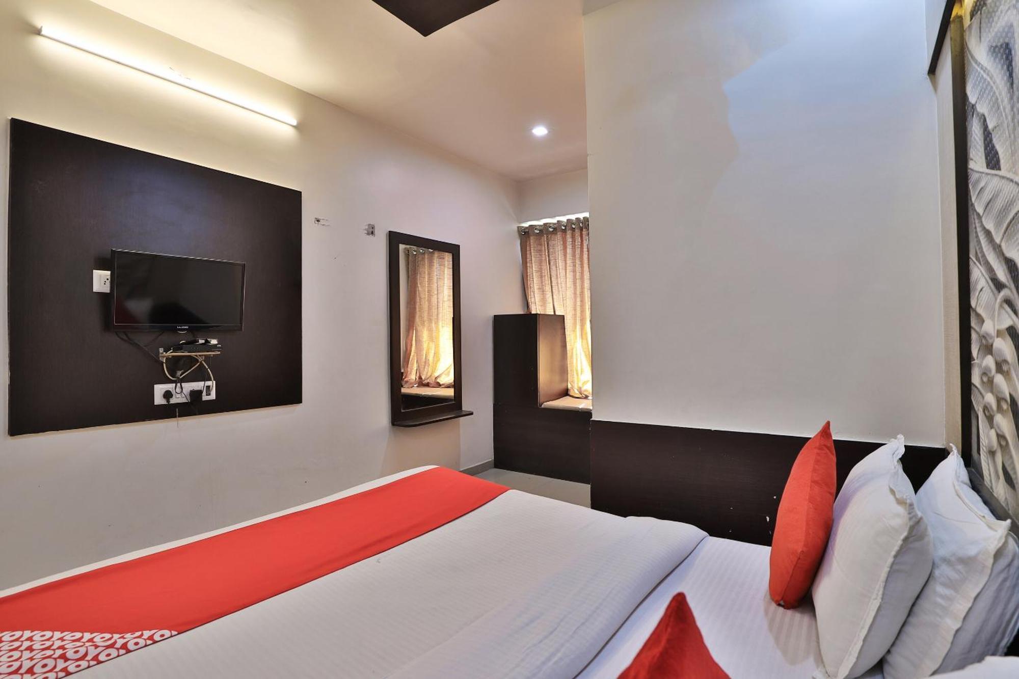 O Balaji Hotel