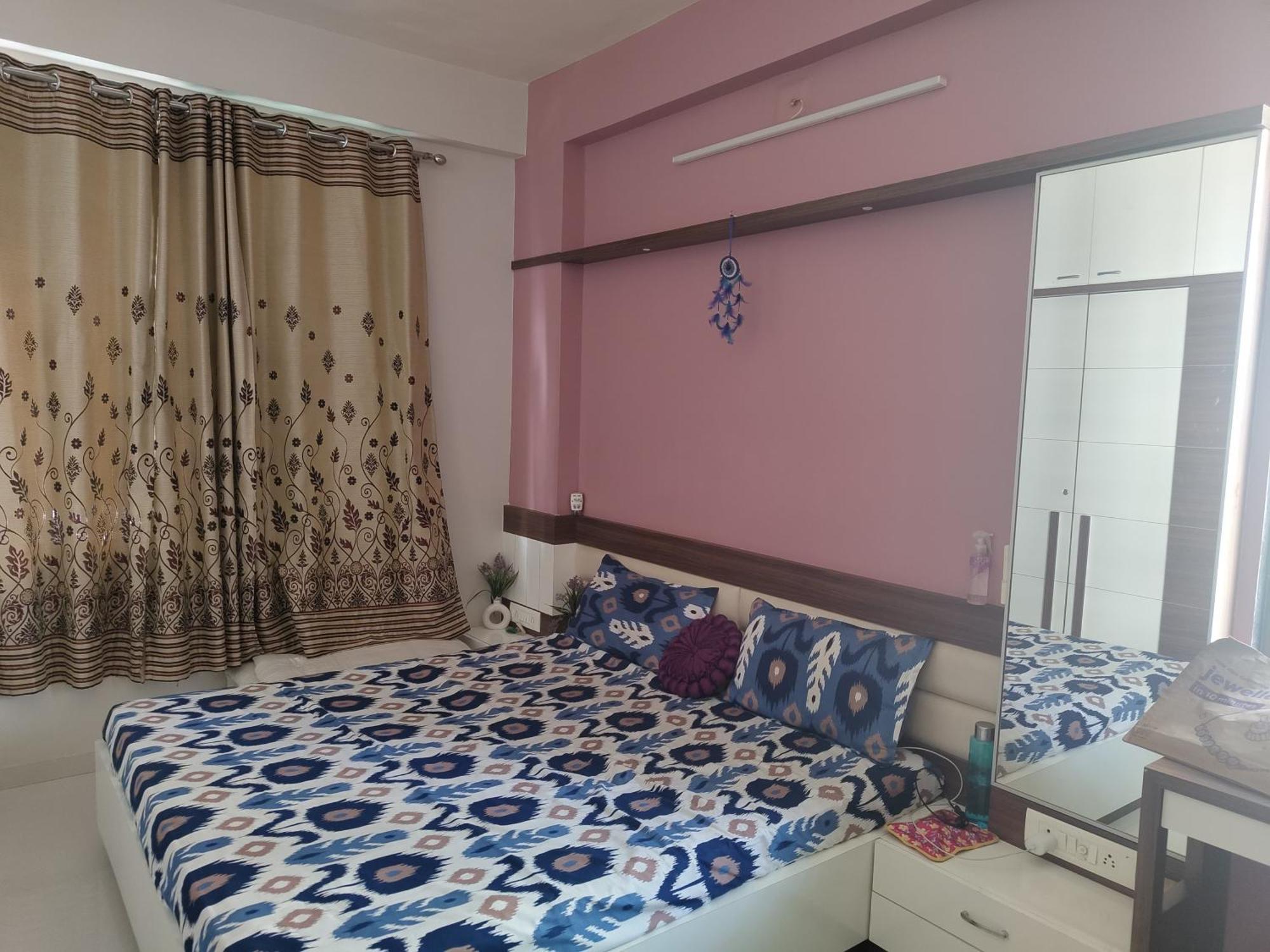 Apartment 2bhk Flat, Near Stadium, Coldplay