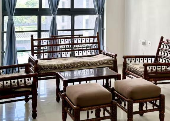 Homestay In Lush Green Campus Apartment