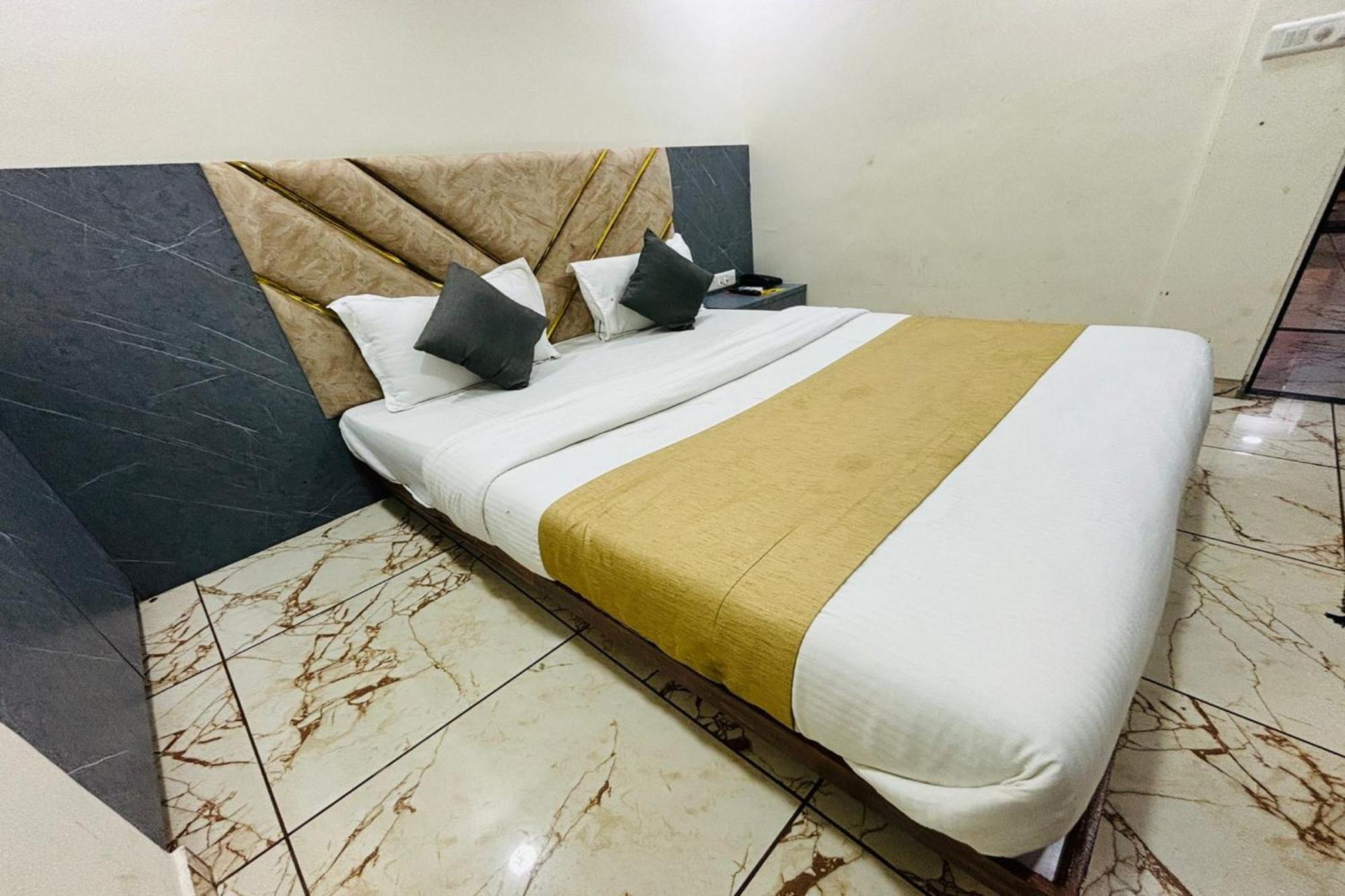 Hotel Heritage Gurukul 3*