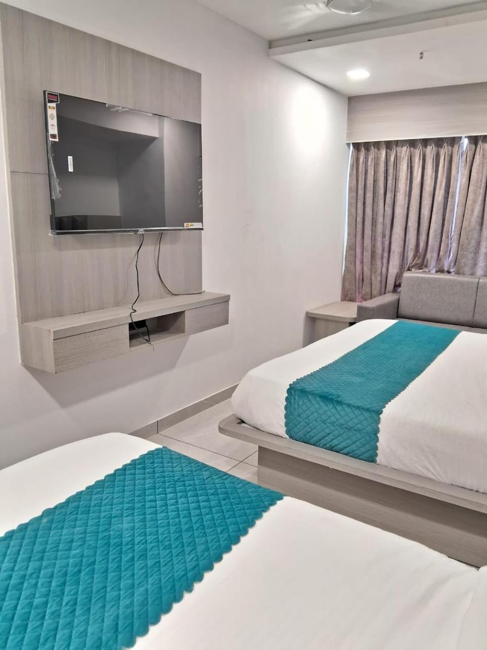 R R Hotel