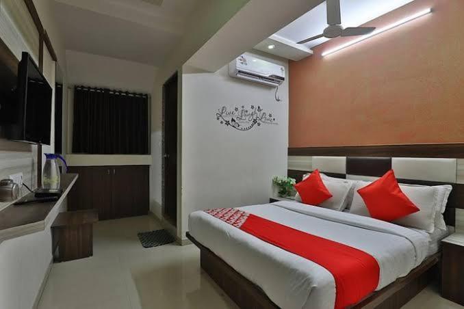 Sun In Hotel