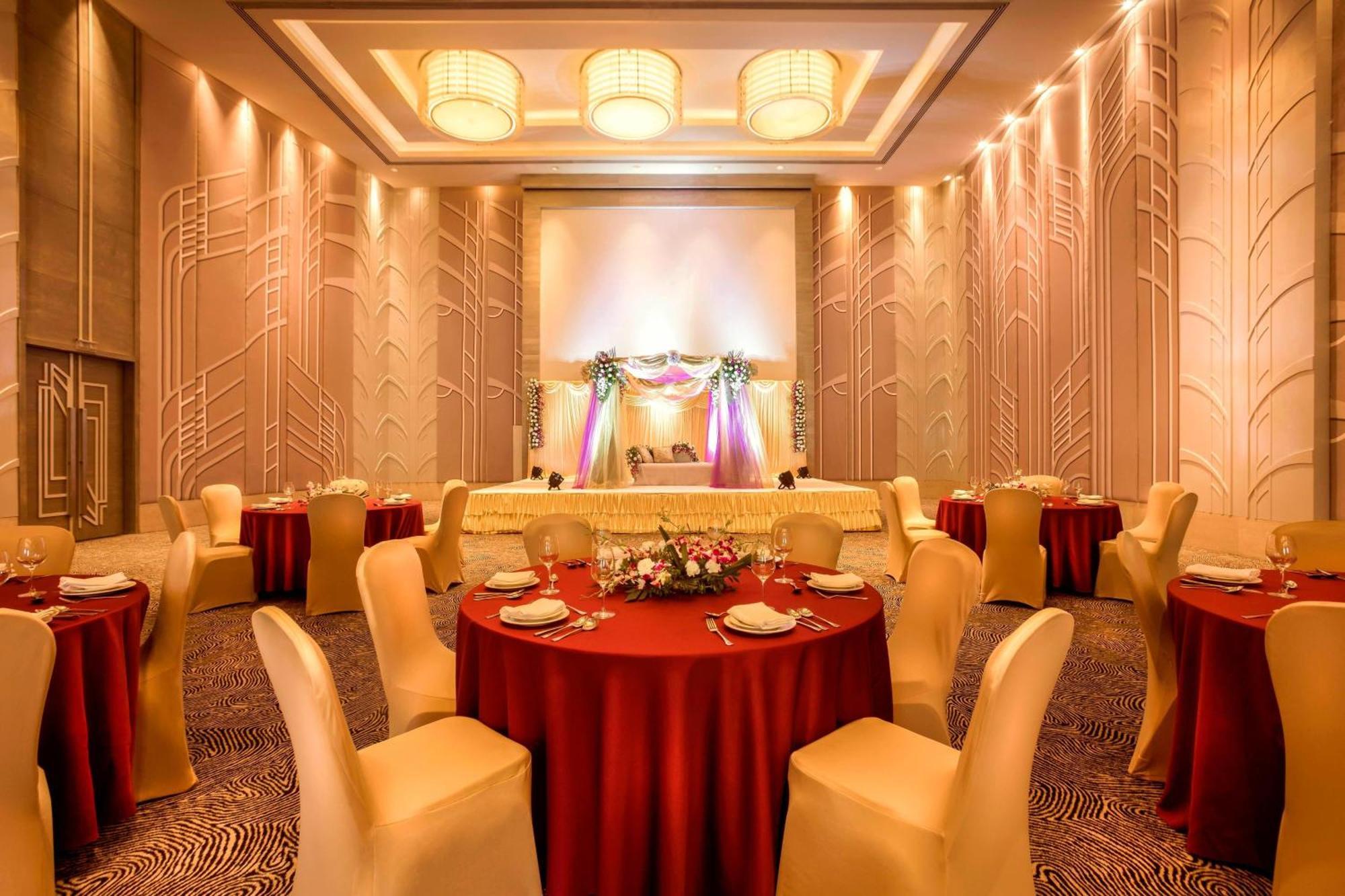 Courtyard By Marriott 5*