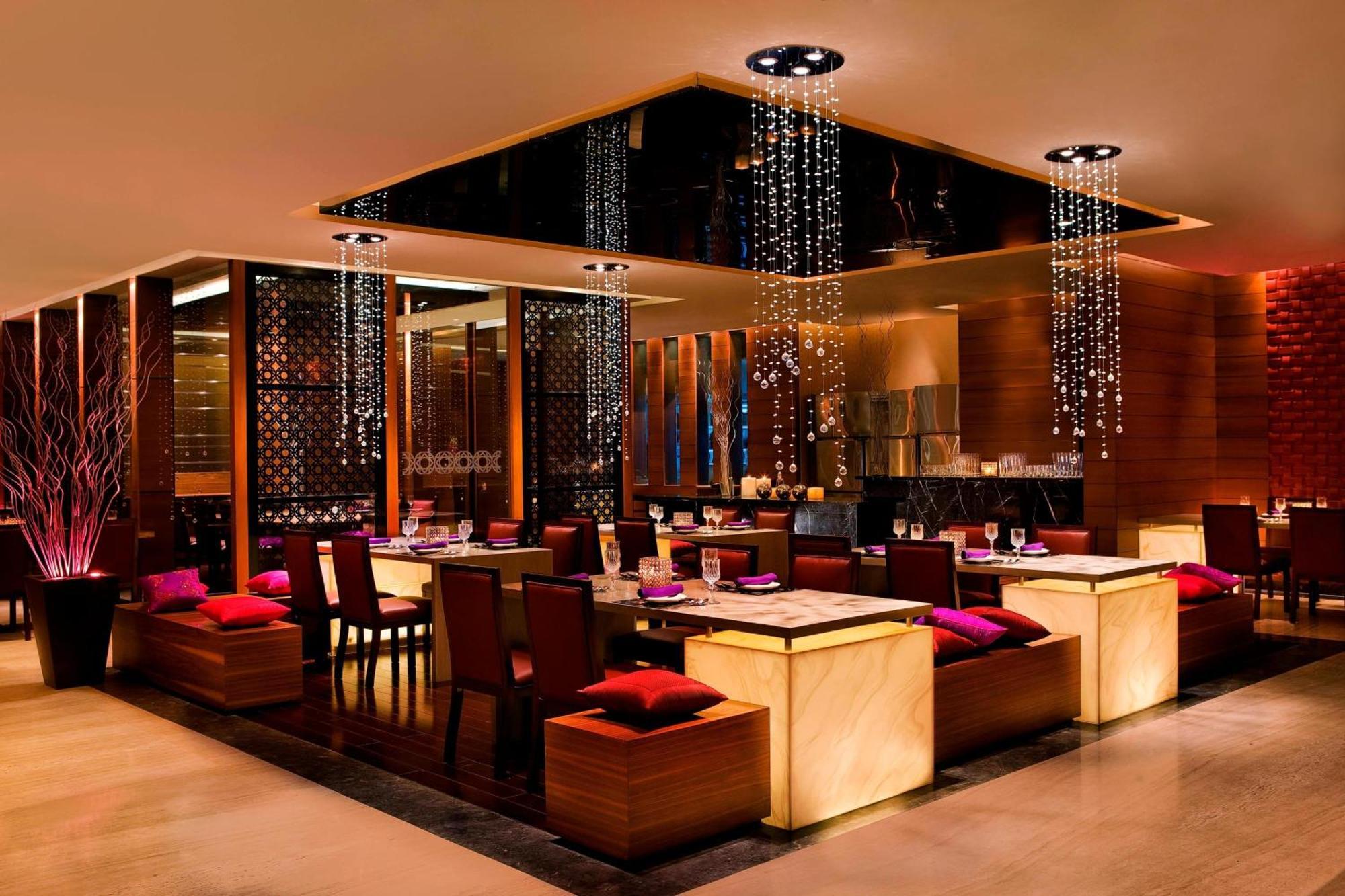 Courtyard By Marriott Hotel Ahmedabad