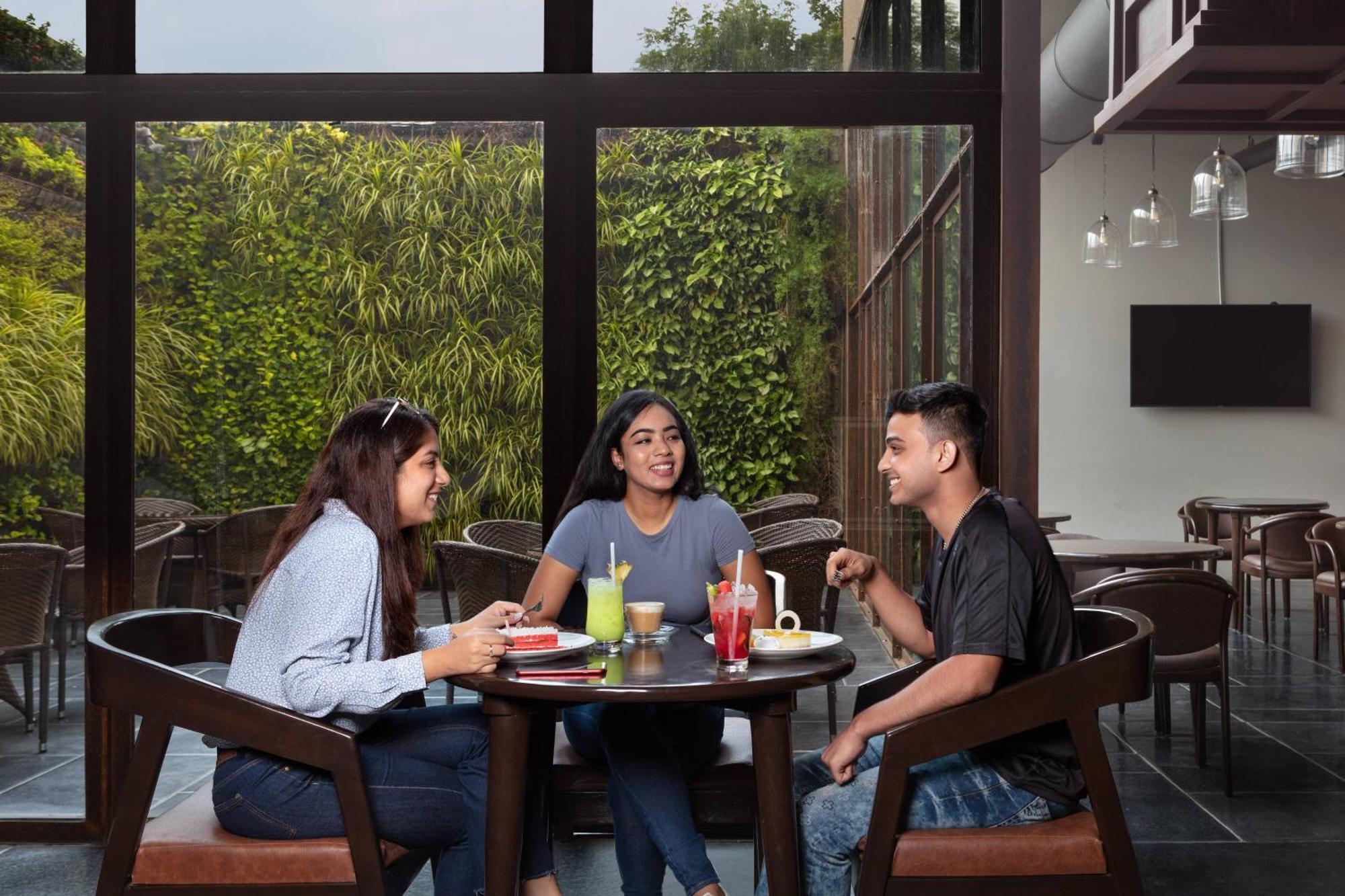 Courtyard By Marriott Hotel 5*