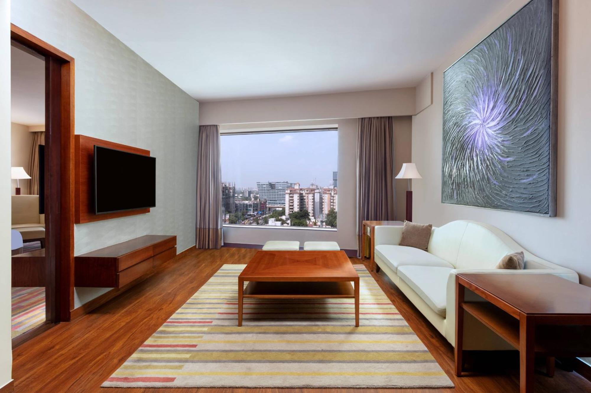 Courtyard By Marriott 5*