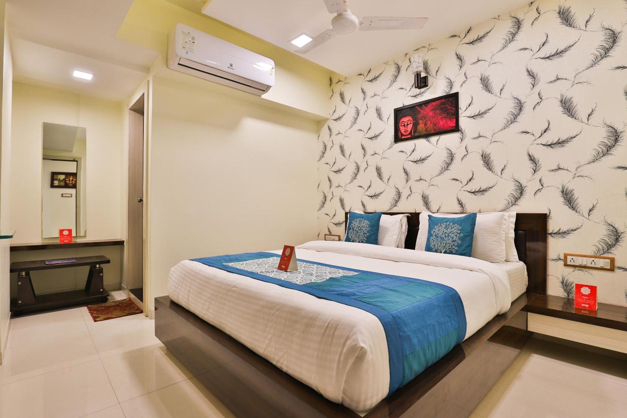 O Red Apple Hotel Ahmedabad