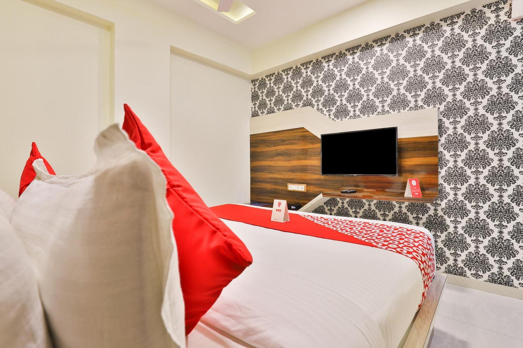 Hotel O Red Apple 3*