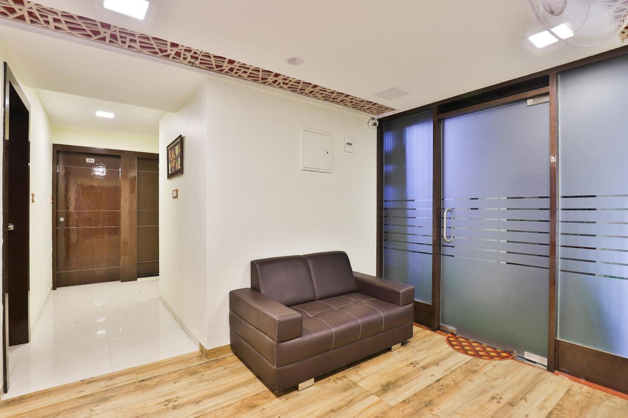 Hotel O Red Apple 3*