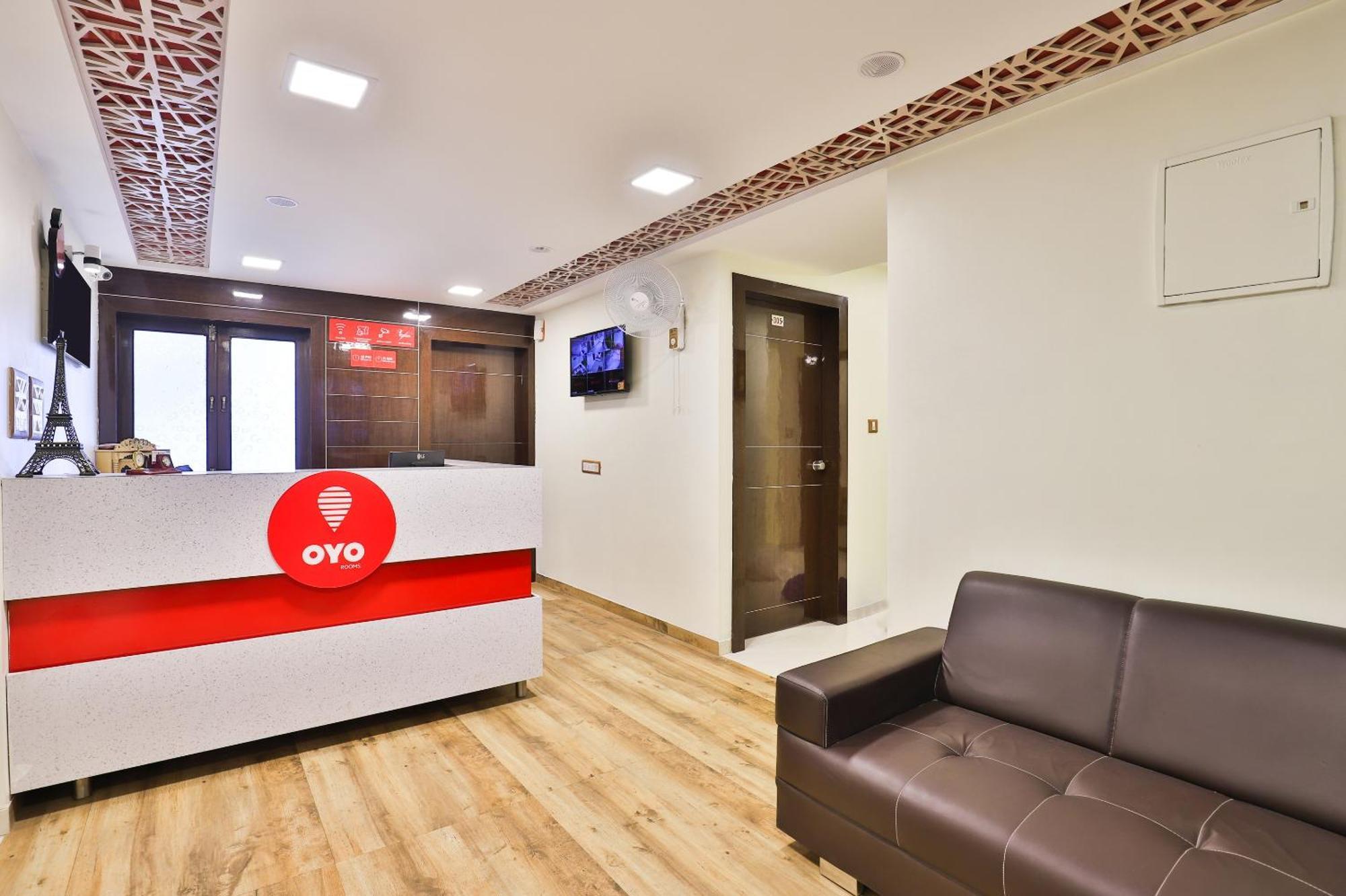 Hotel O Red Apple Ahmedabad