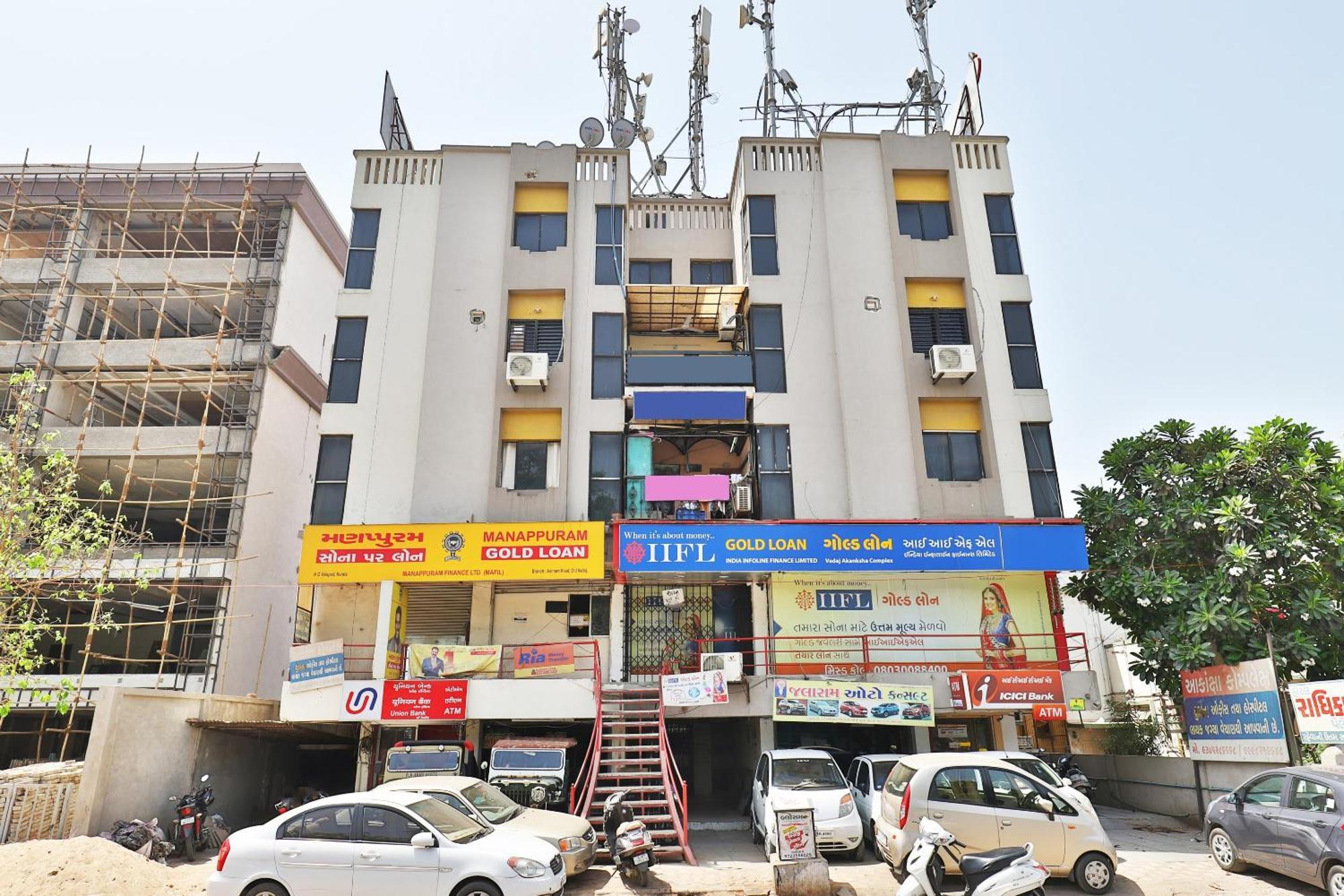 Hotel O Red Apple Ahmedabad