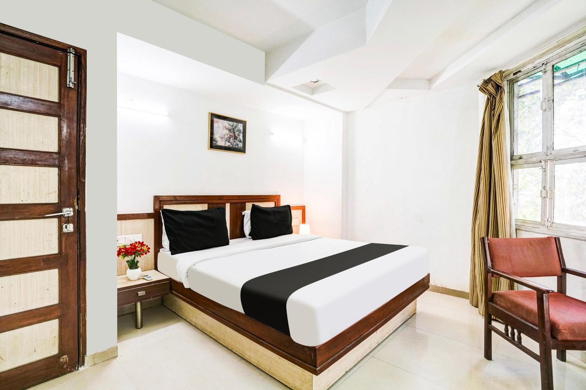 Hotel O Shanti Sadan