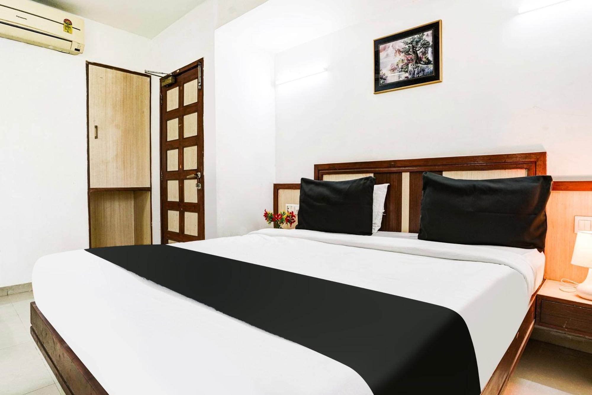 O Shanti Sadan Hotel 3*