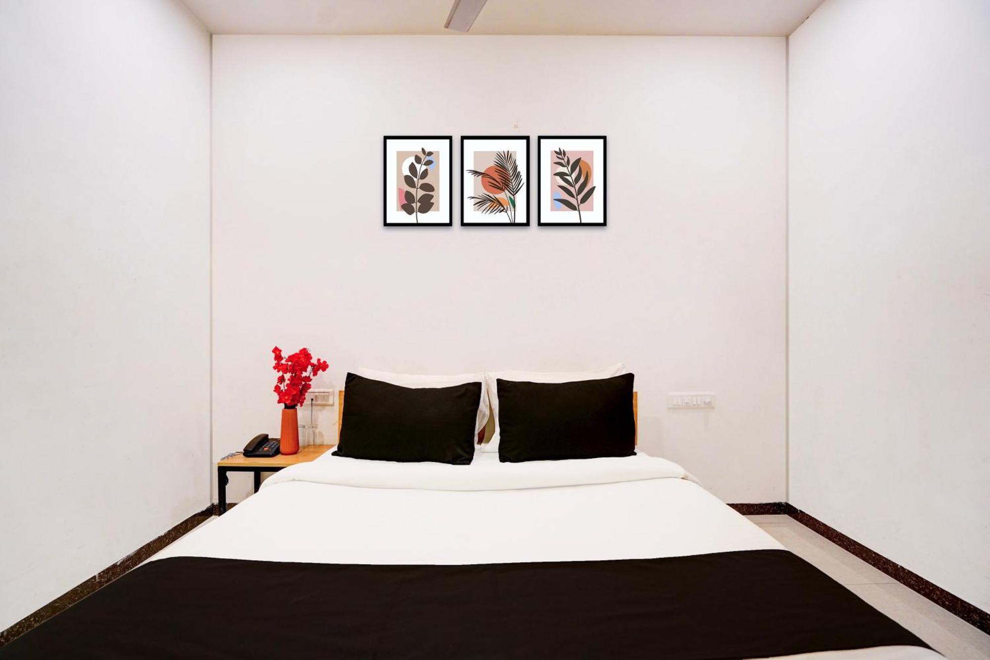 Hotel O Gulaall Ahmedabad
