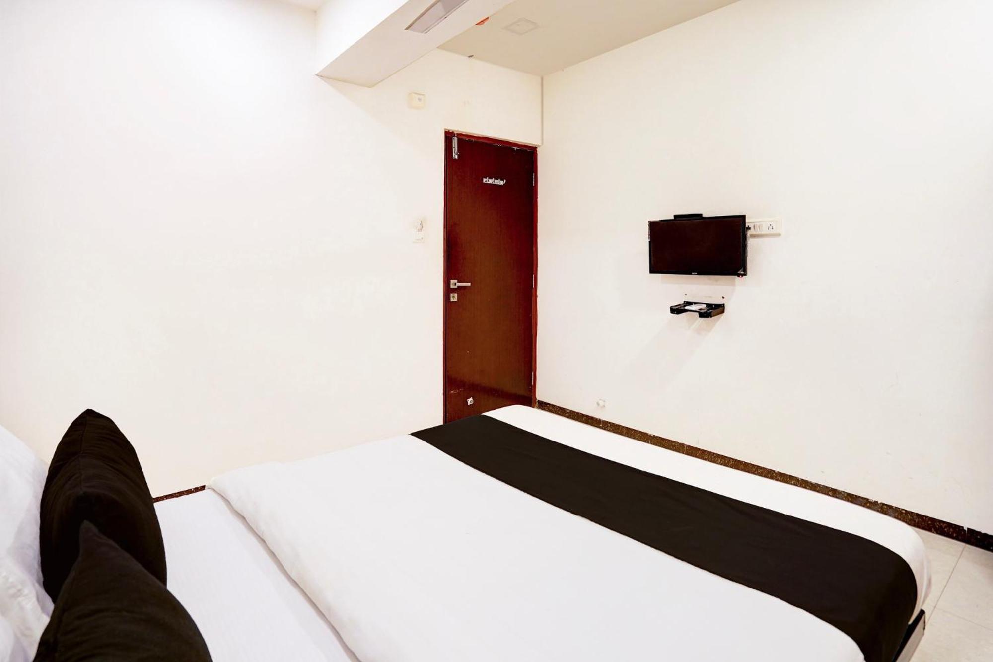 Hotel O Gulaall Ahmedabad