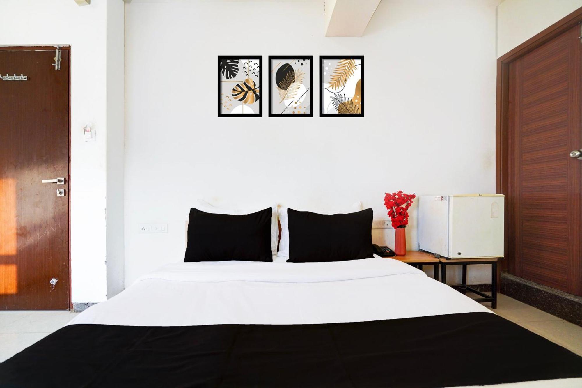 Hotel O Gulaall Ahmedabad
