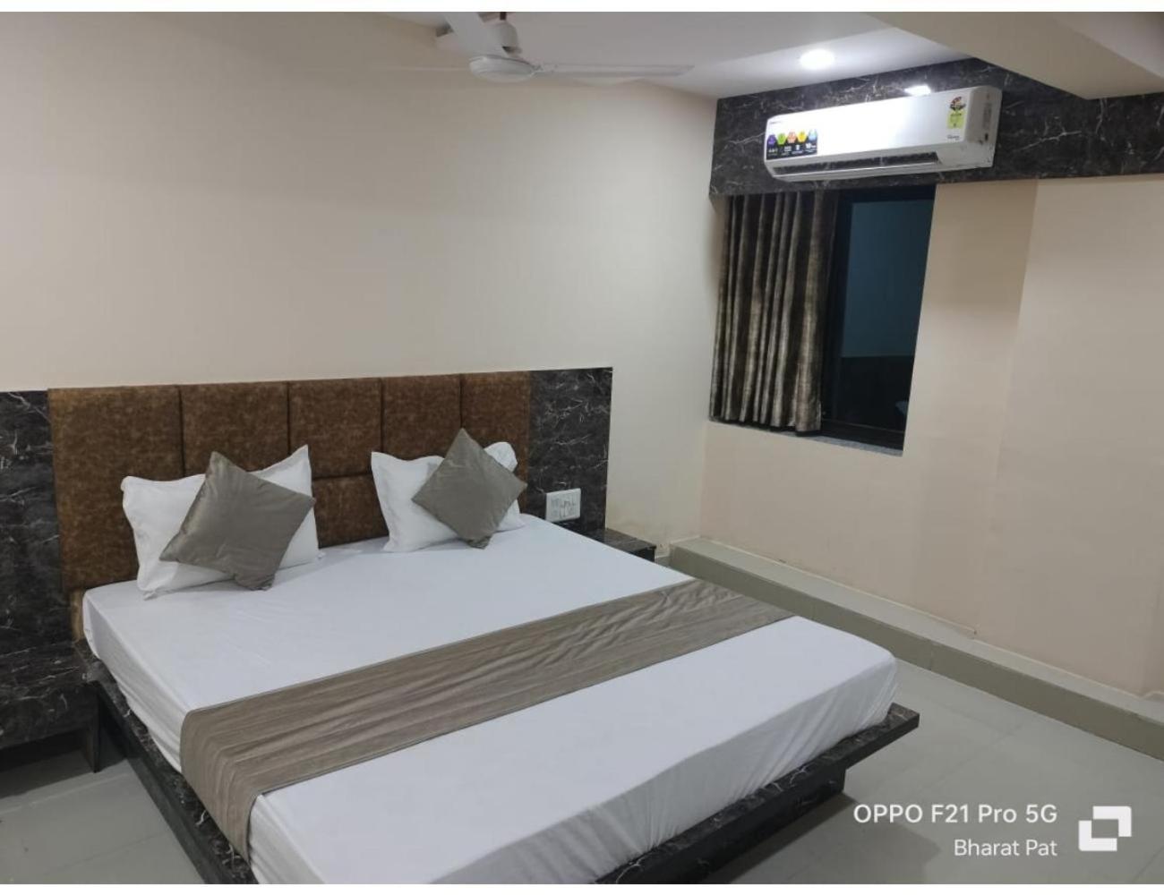 Dreamlandd, * Ahmedabad
