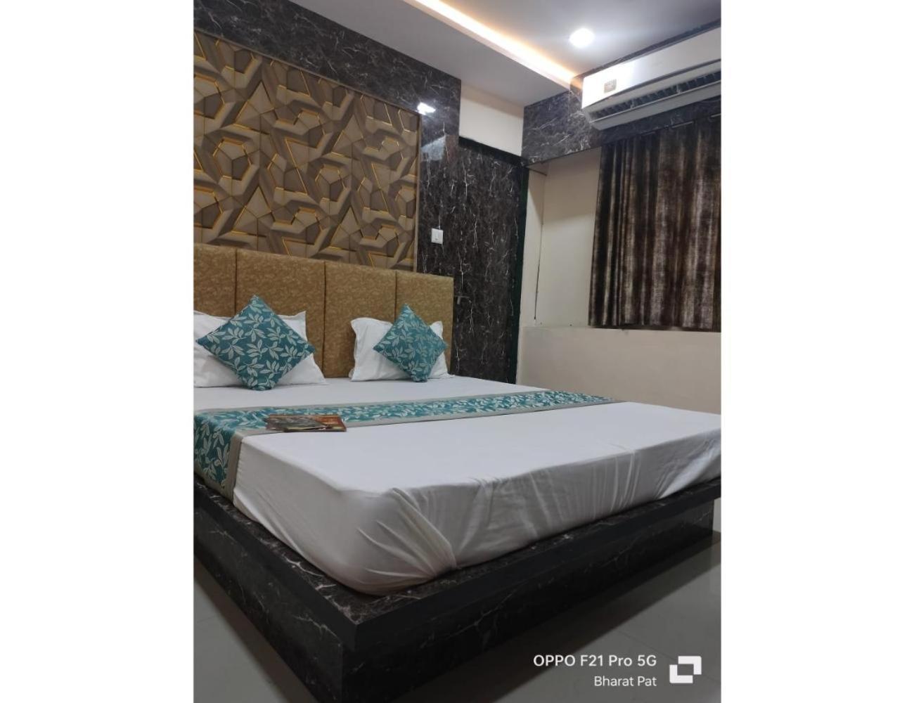 Dreamlandd, * Ahmedabad