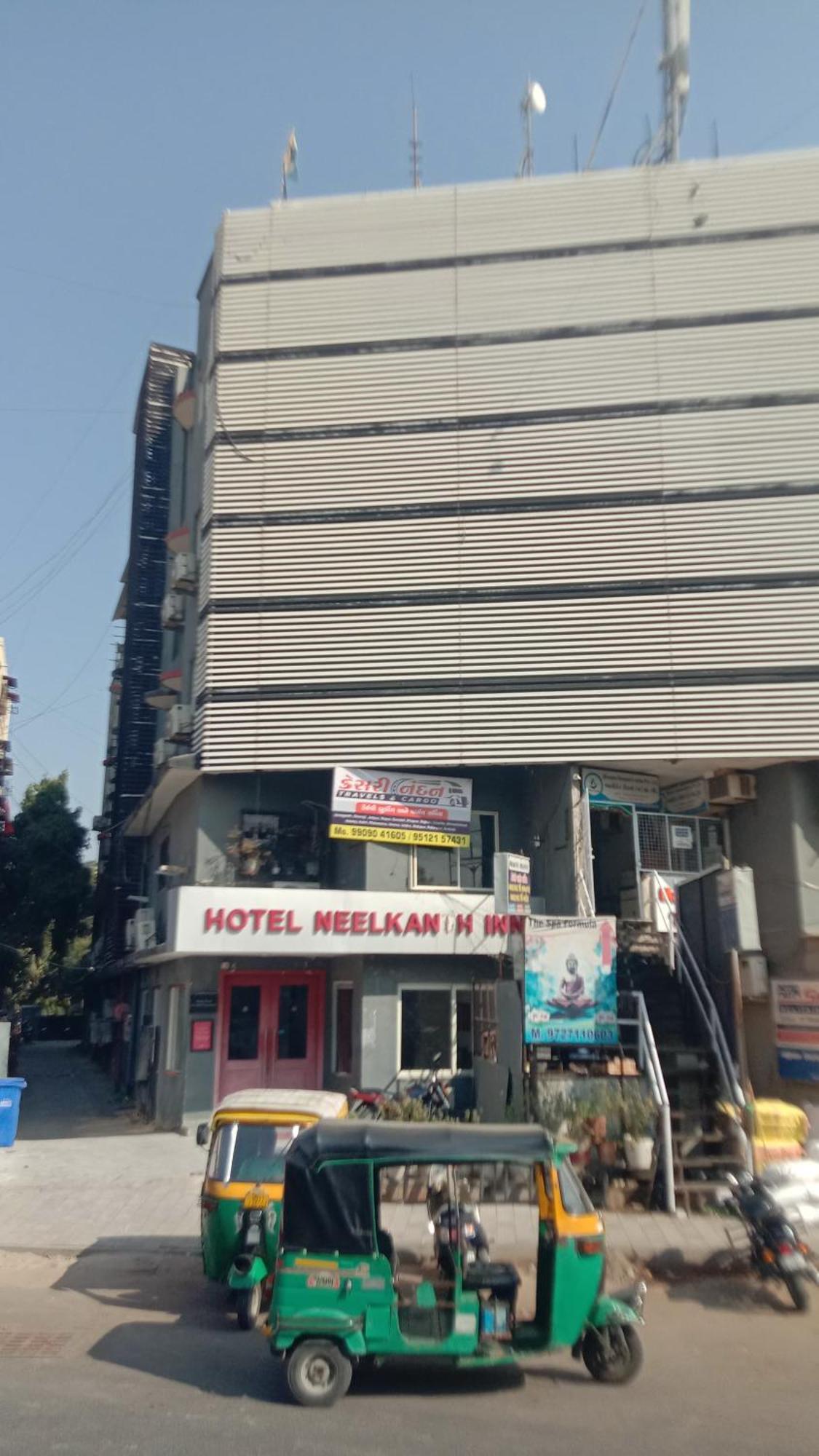 Hotel Neelkanth 3*