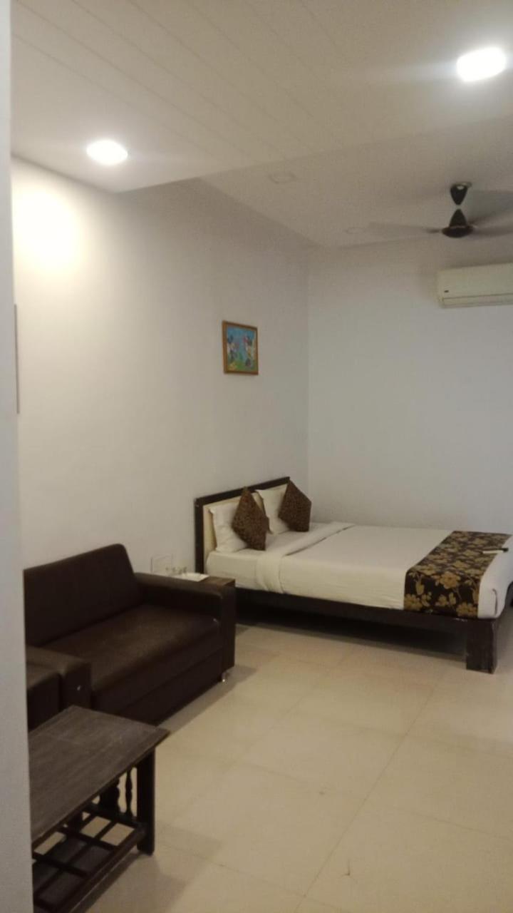 Hotel Maher Iconic Road Ahmedabad