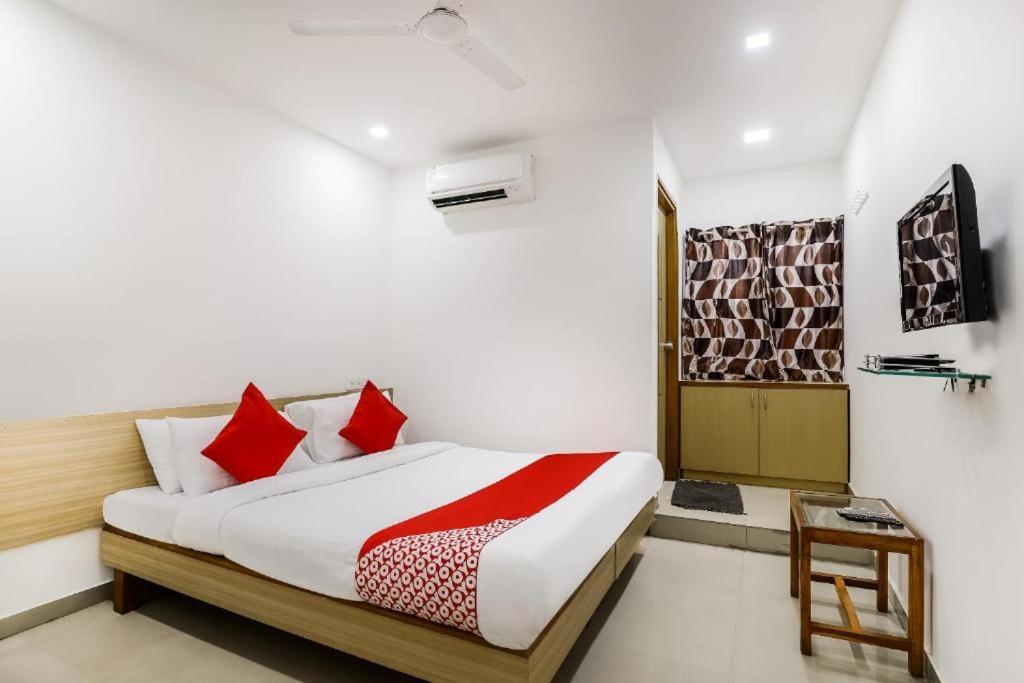 Hotel Veejay Ahmedabad