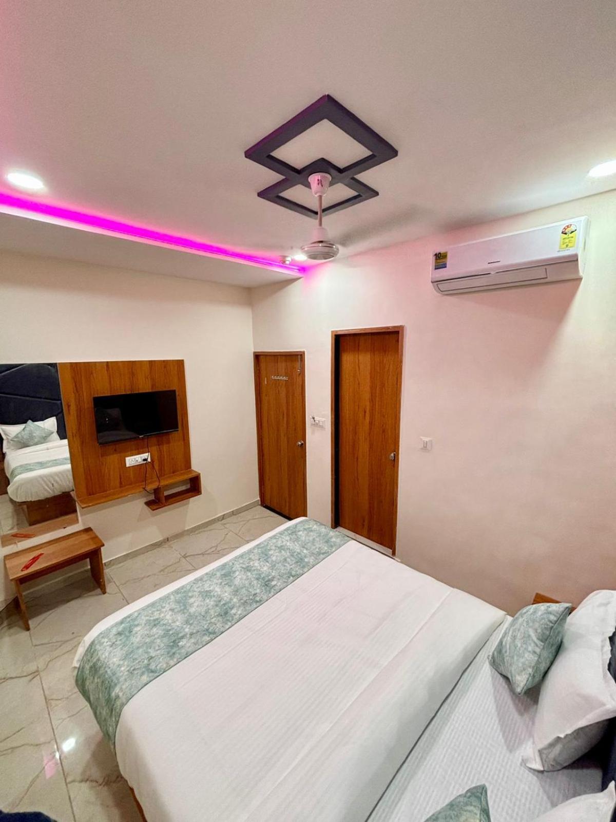 Palm Residency