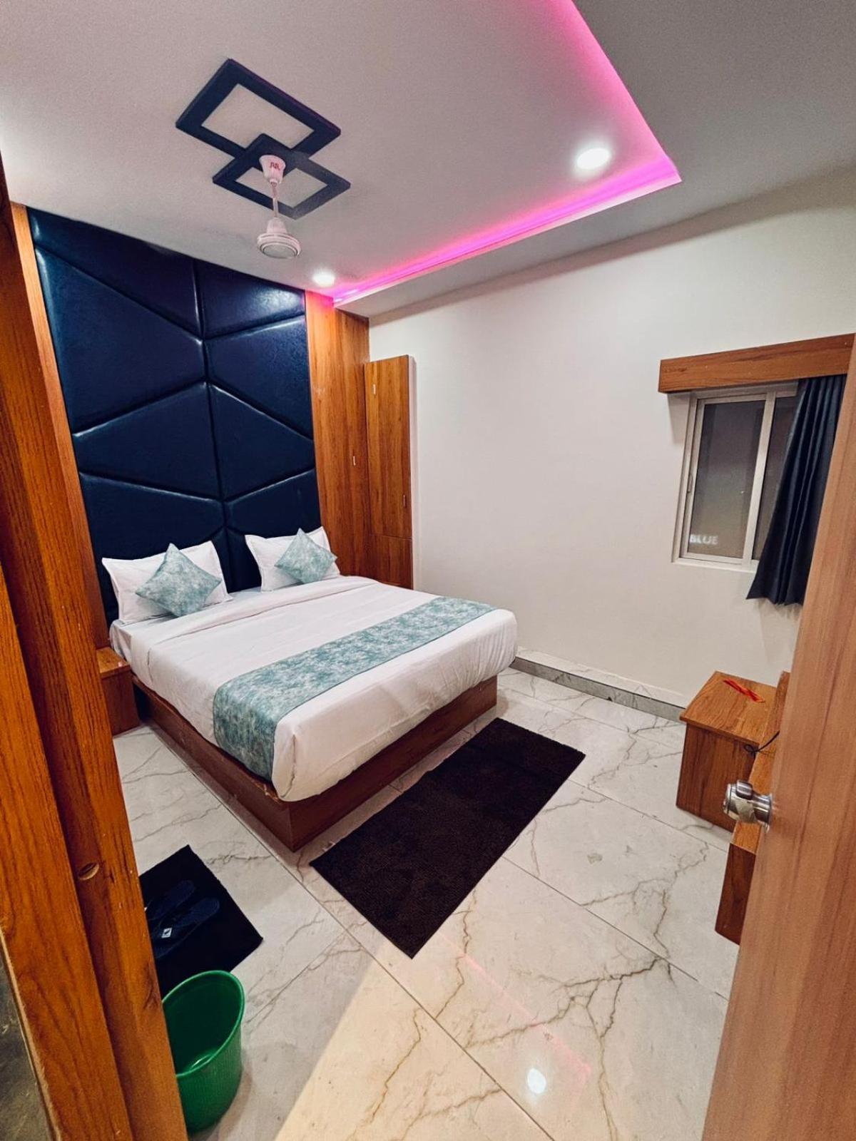 Hotel Palm Residency