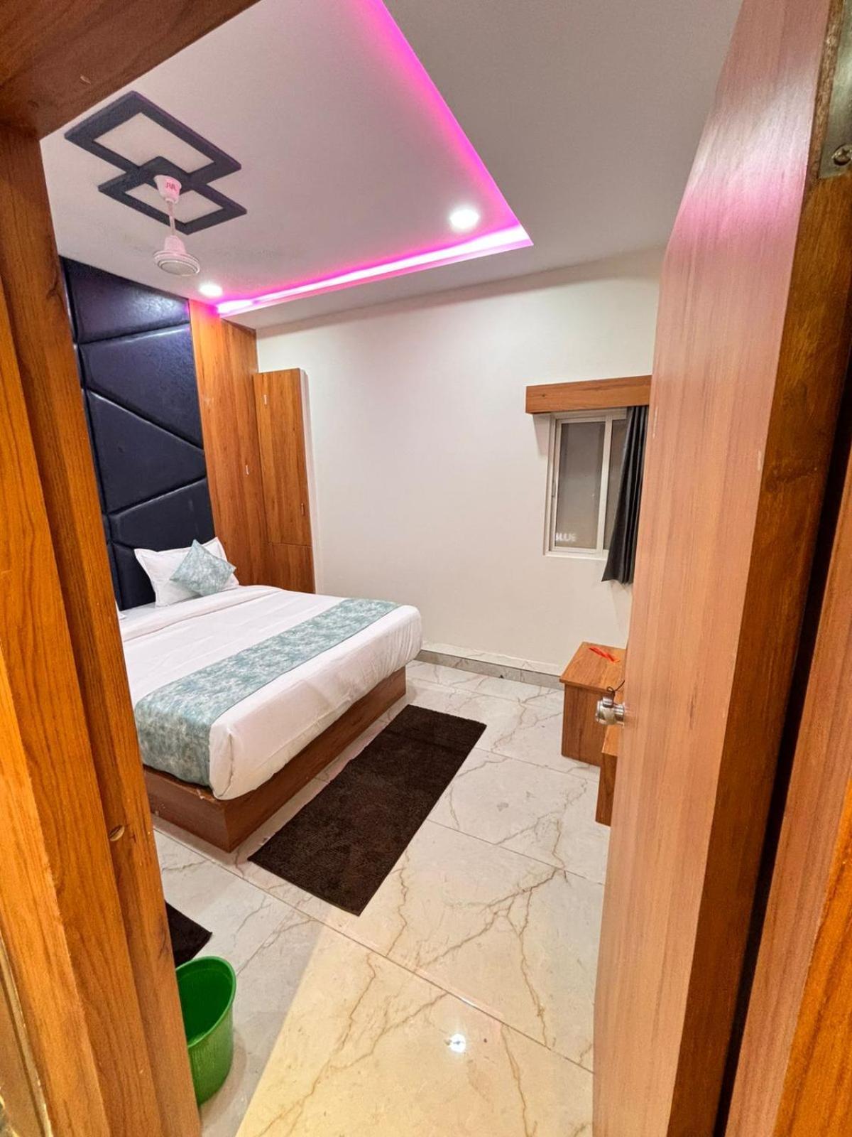 Palm Residency Hotel 2*