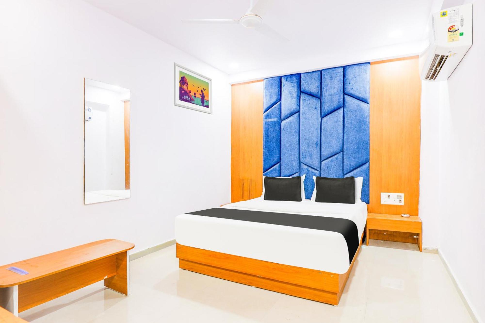 Hotel O Neelkanth Palace