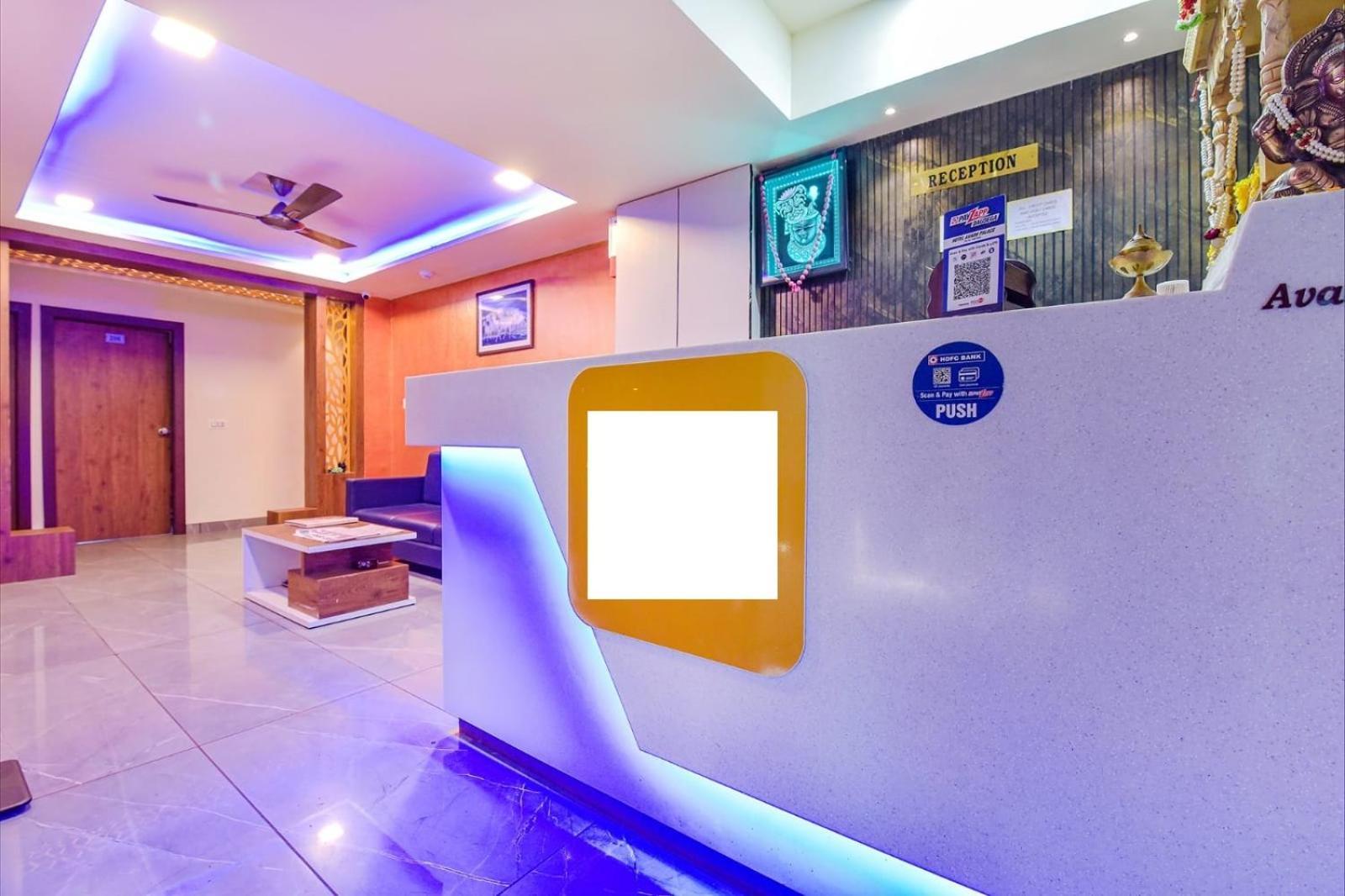 Avadh Palace, Subhash Bridge, Hotel 3*