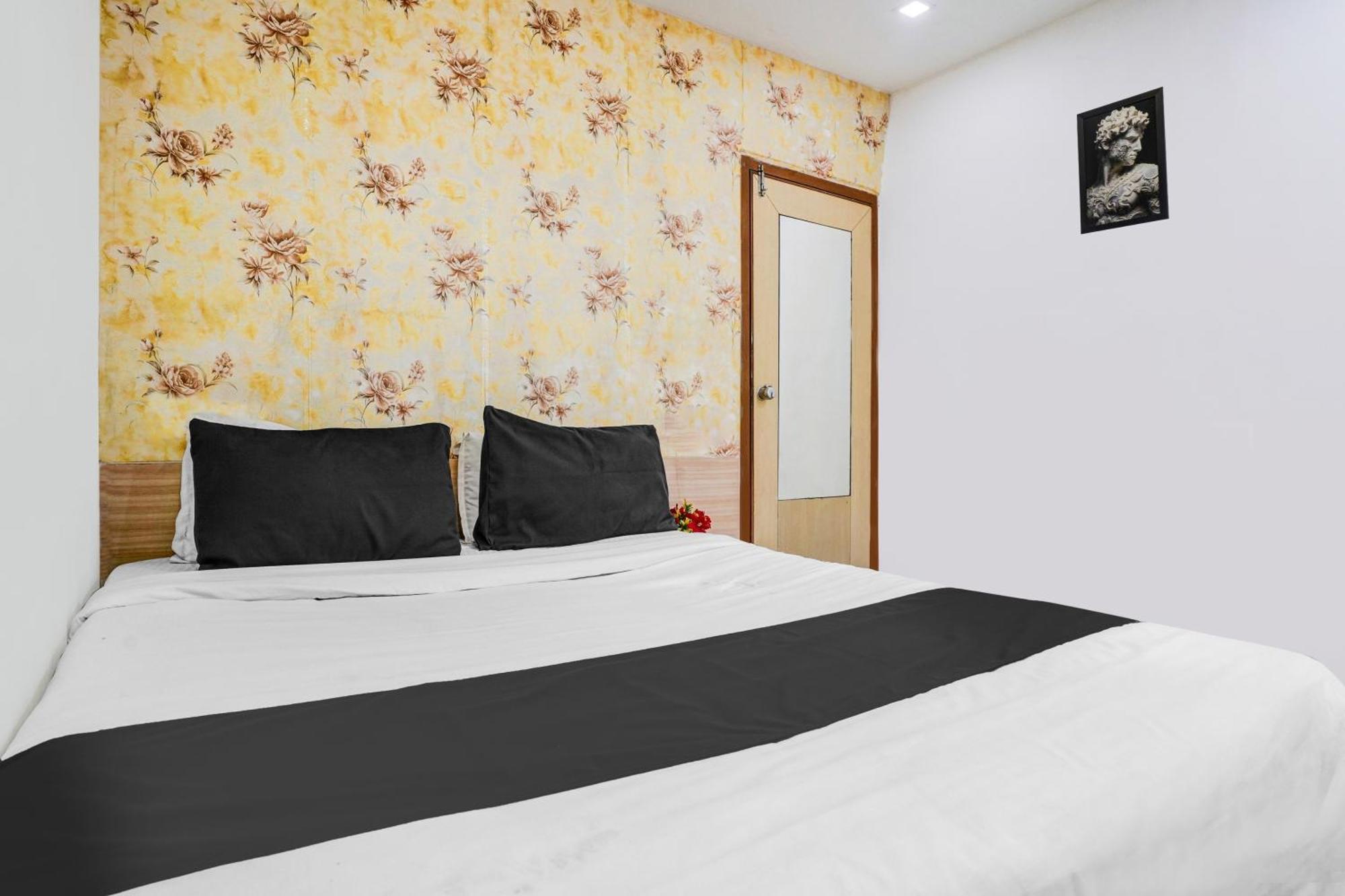 O Veejay Hotel