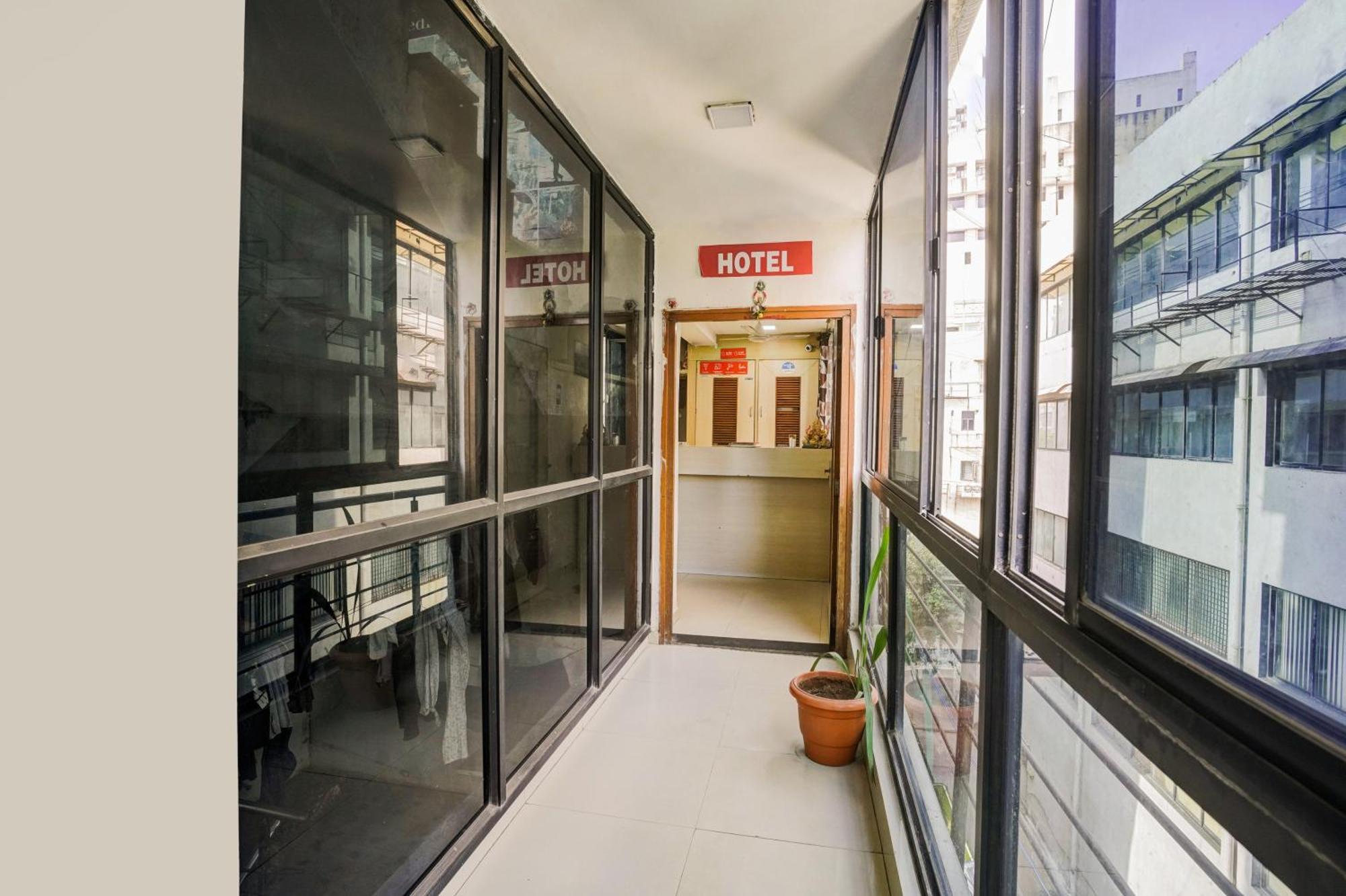 O Veejay Hotel