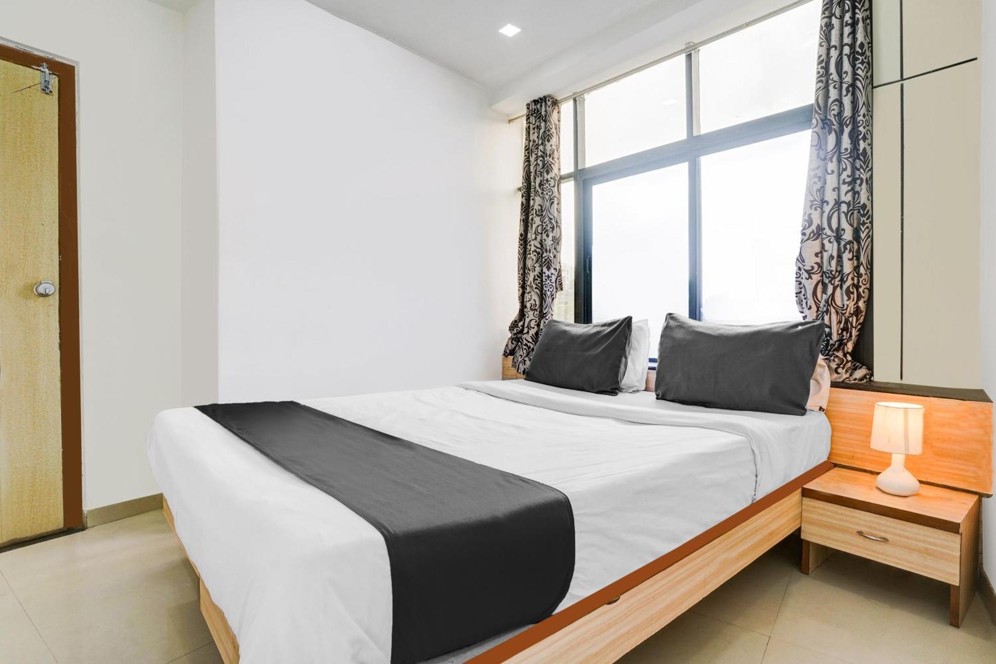 Hotel O Veejay Ahmedabad
