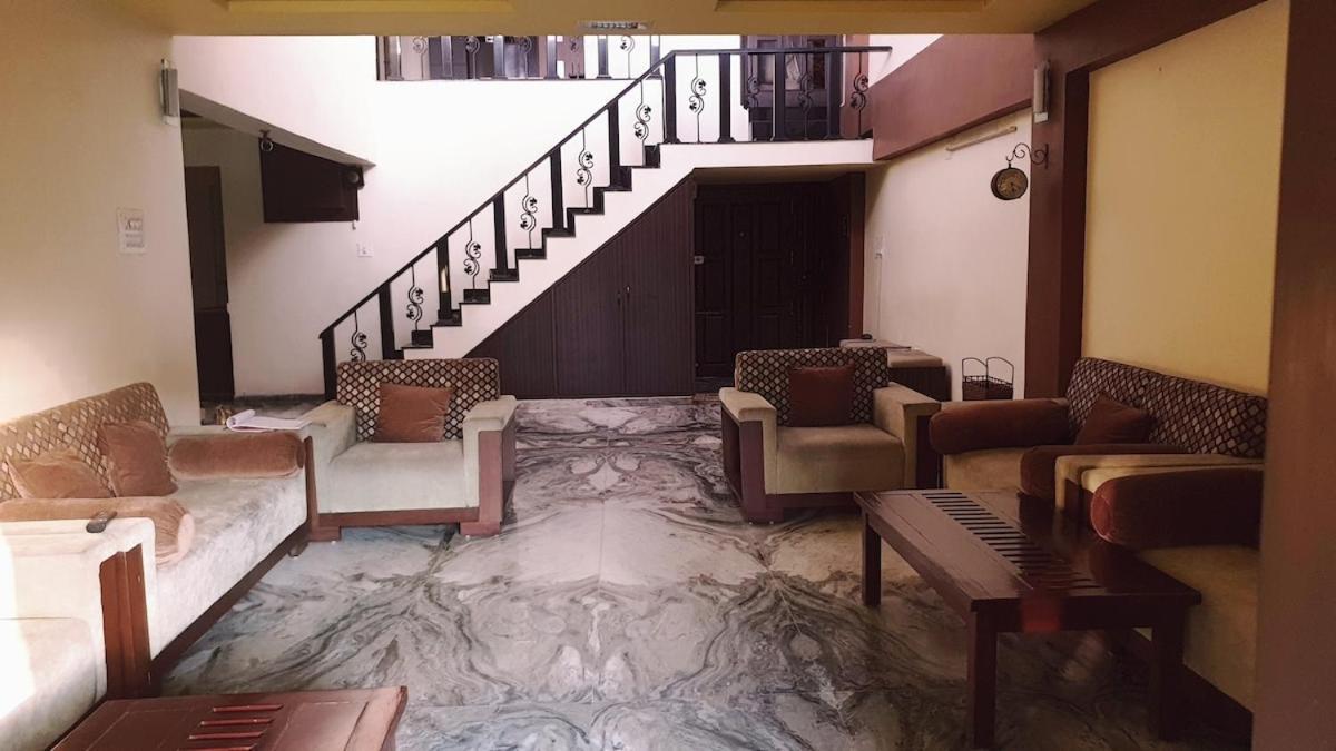Apartment Dev's Penthouse Ahmedabad