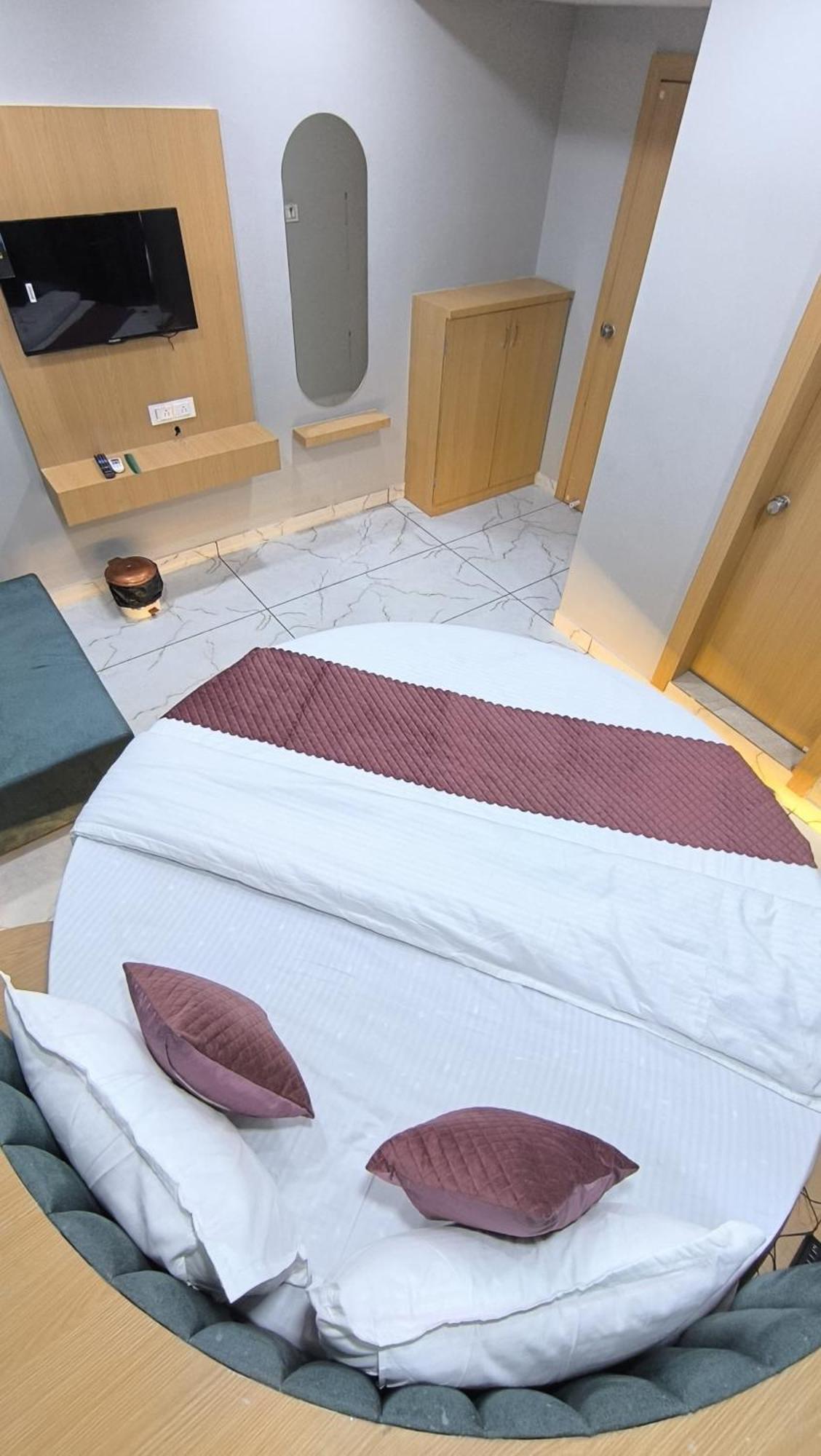 Hotel The Legend 3*