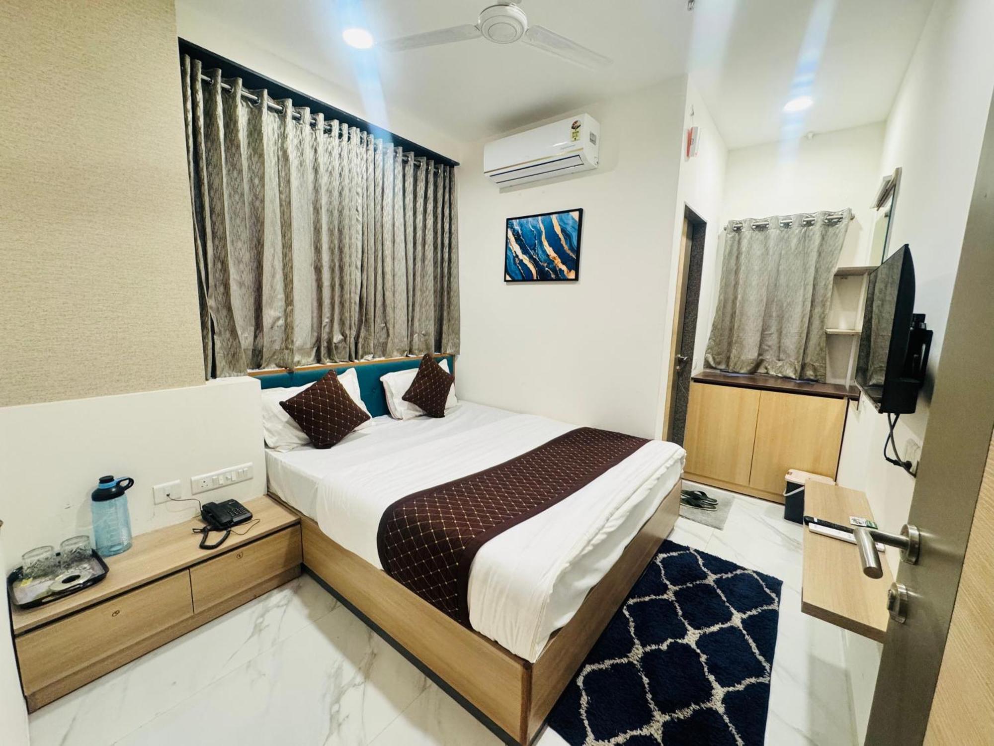 Legend Hotel 3*