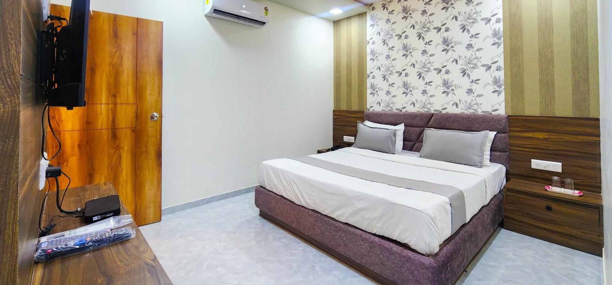 Hotel Nova Blue Ahmedabad