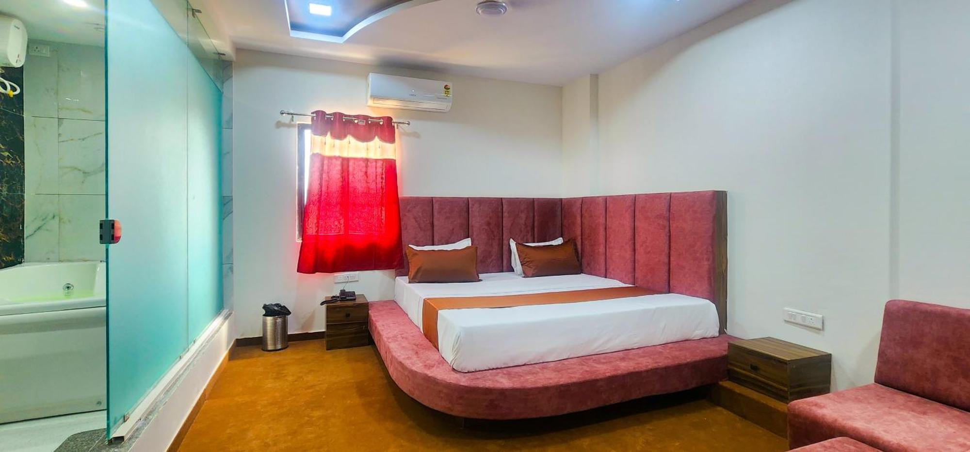 Nova Blue Hotel Ahmedabad
