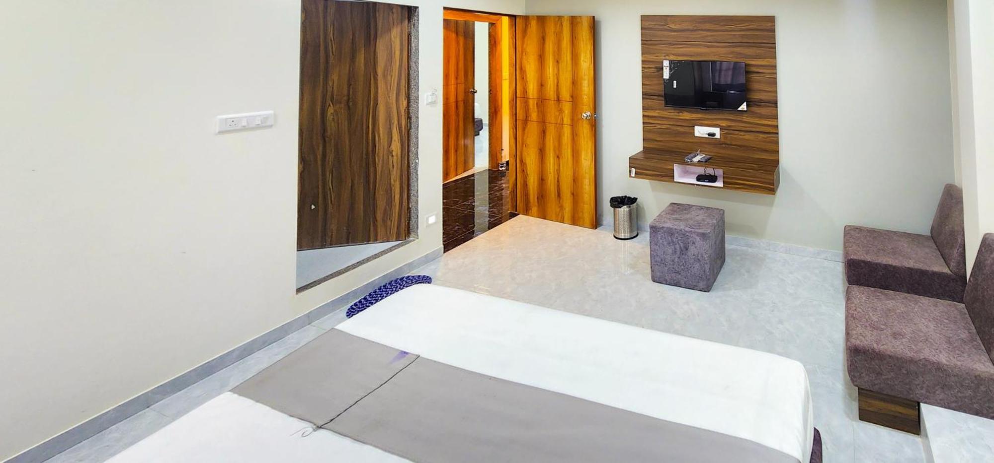 Nova Blue 3* Ahmedabad