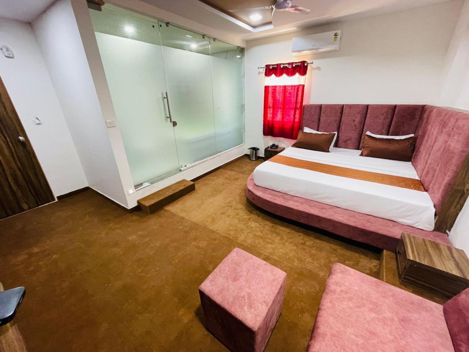 Hotel Nova Blue Ahmedabad