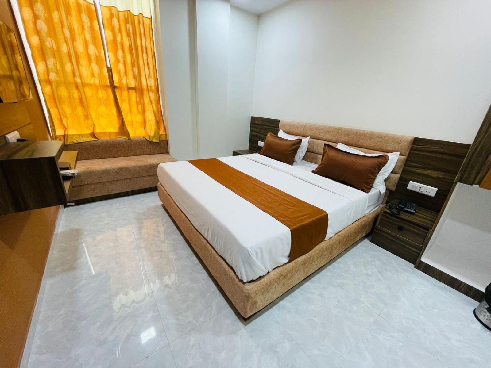Nova Blue 3* Ahmedabad