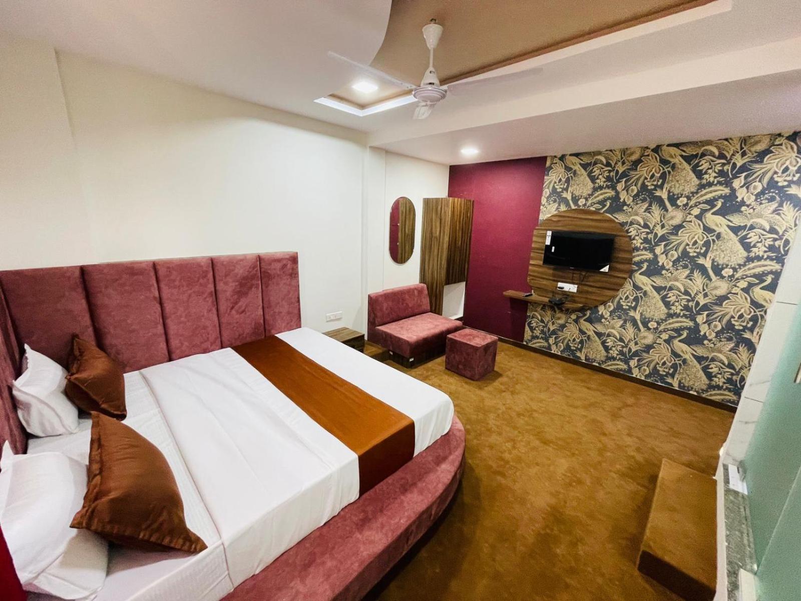 Nova Blue Hotel Ahmedabad