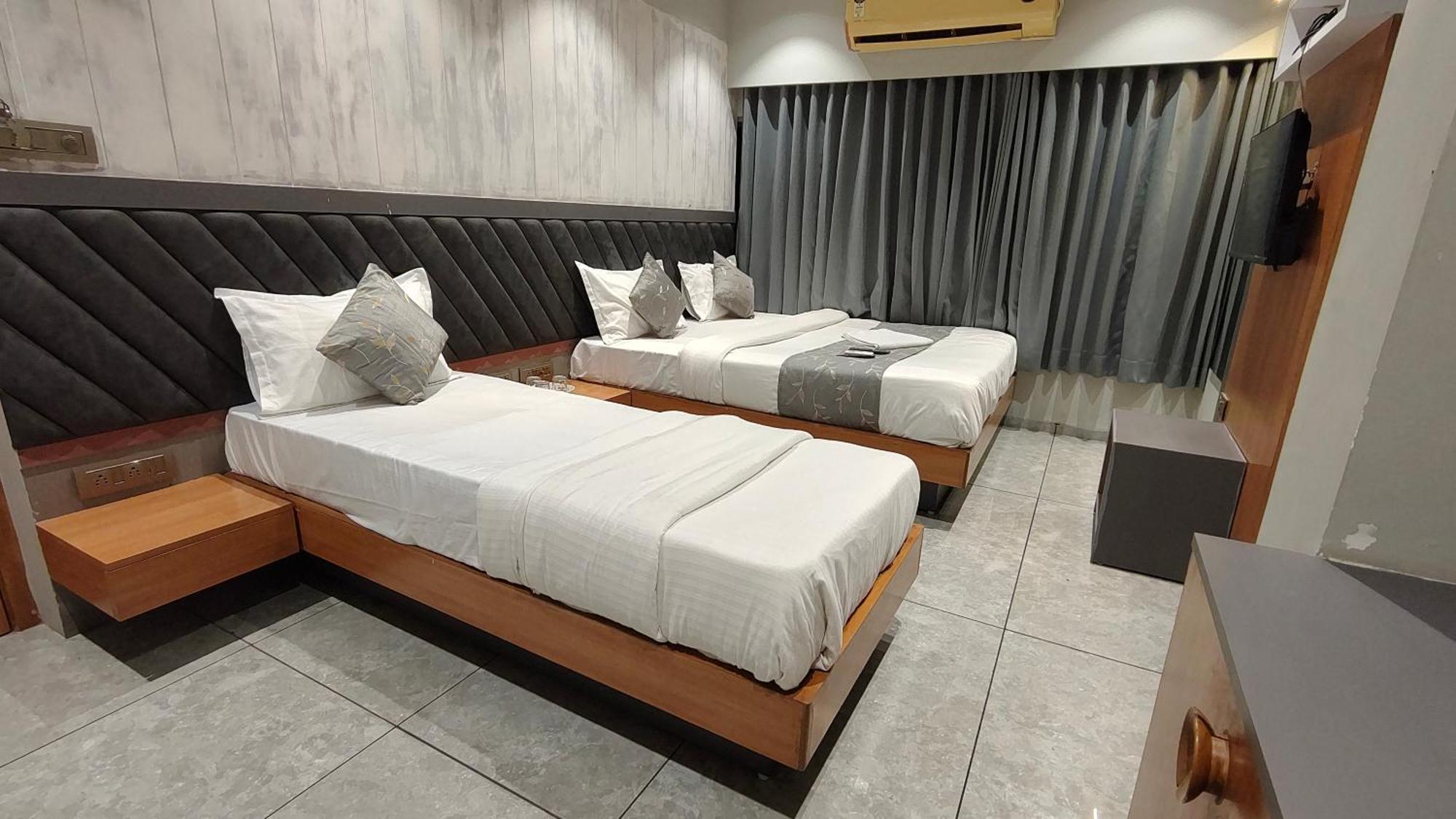 Hotel Relax - Drive In Road 2*