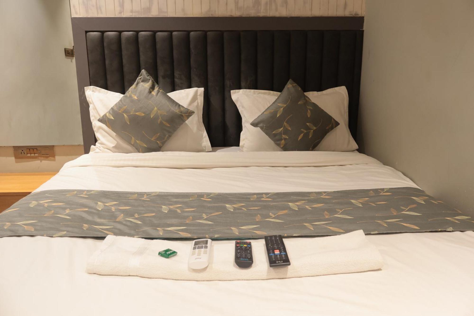Hotel Relax - Drive In Road Ahmedabad