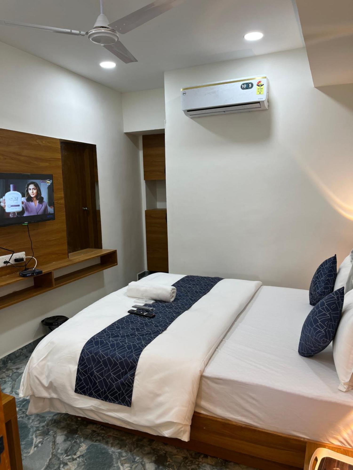 M1 Hotel